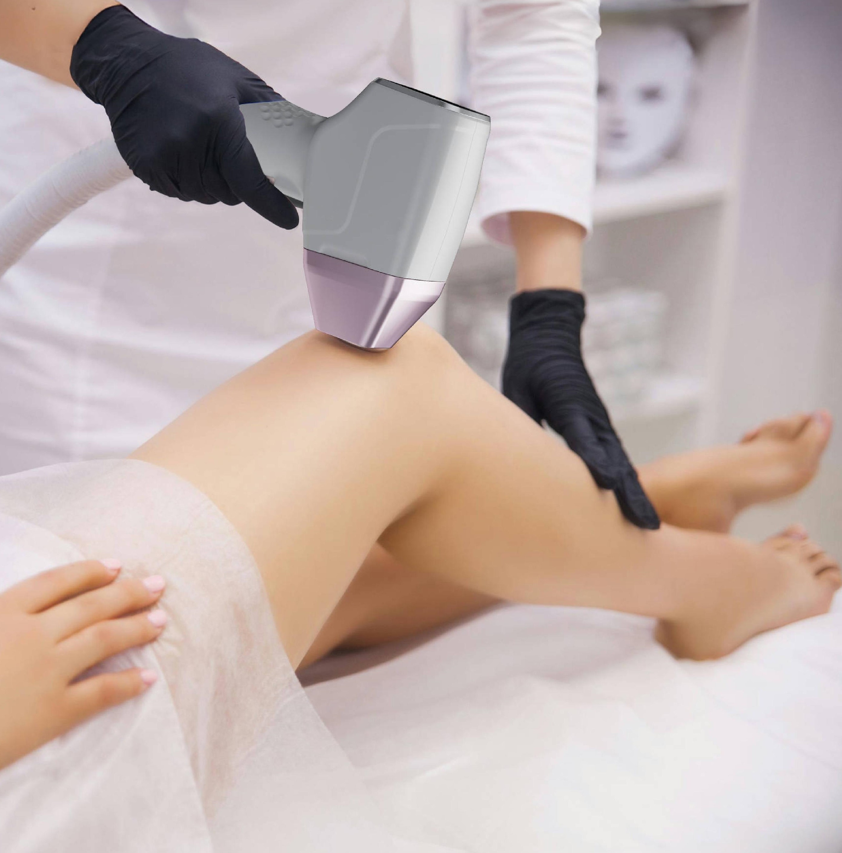 Séance d'épilation laser à la clinique GLOW TIME